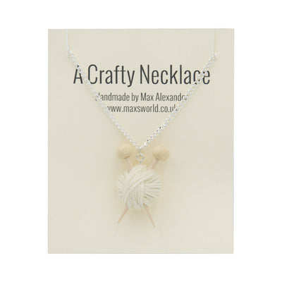 Max’s World – Knitting Necklace